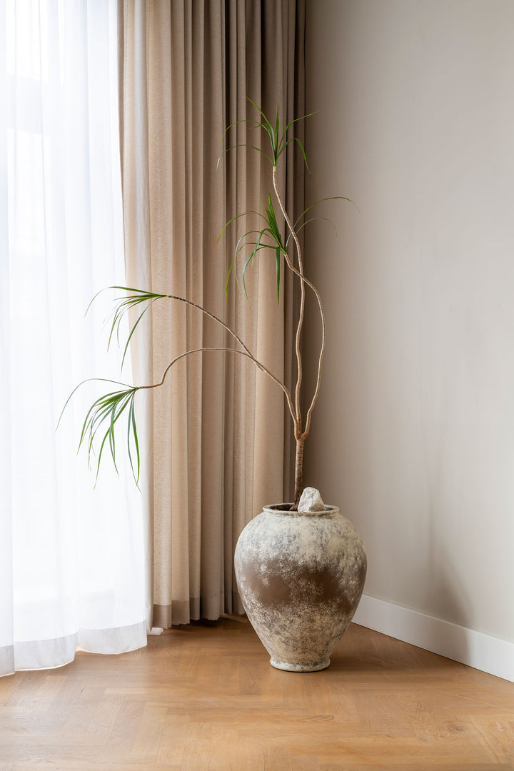Umber Urn