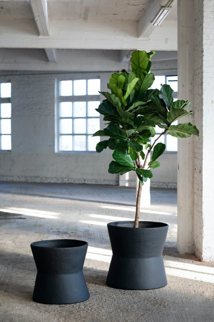 Papier-Mâché Black Planter By Marie Michielssen - Plant Drop