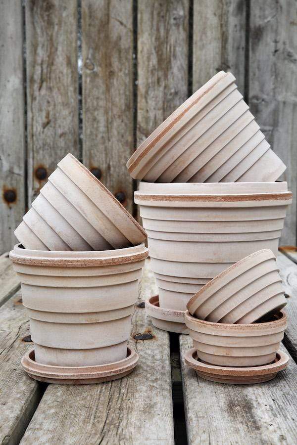 Bergs Pots 25cm Planets Jupiter, Rosa Raw Terracotta Pot With Saucer - By Christian Buur Bangsgaard for Bergs